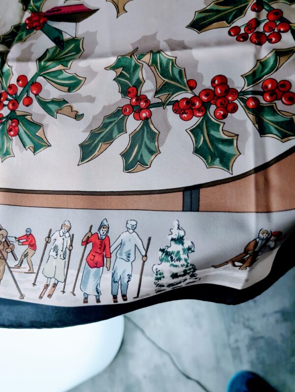 Carré de soie hermès neige d'antan